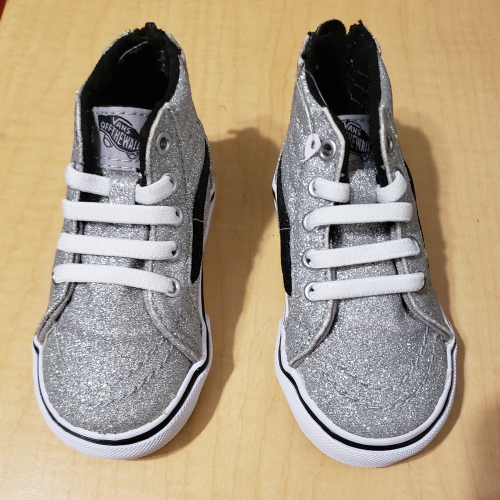 New toddler Vans size 5